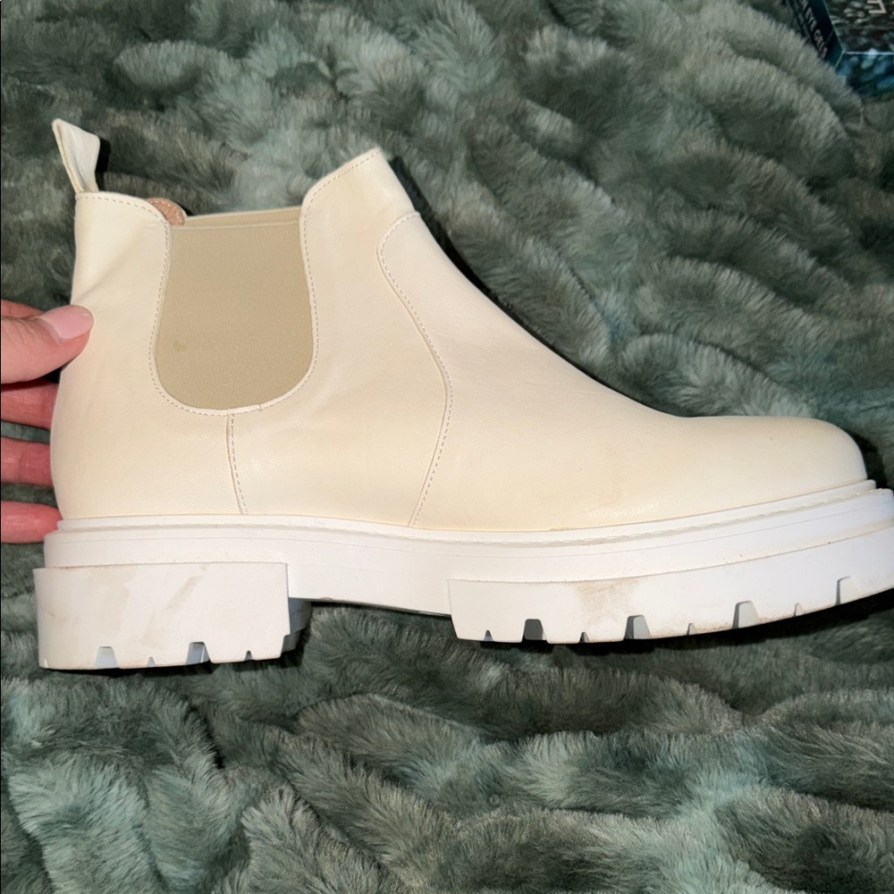 Free People White Ankle Boots - Picture 3 of 5